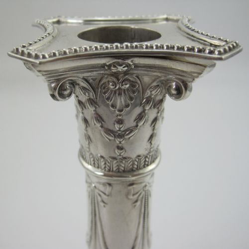 SET OF FOUR THOMAS BRADBURY STERLING SILVER CANDLESTICKS - ADDITIONAL PHOTO 3