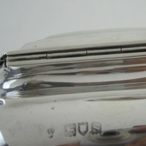 LARGE FLUTED BOMBE SHAPED GOOD QUALITY SILVER TEA CADDY - ADDITIONAL PHOTO 4
