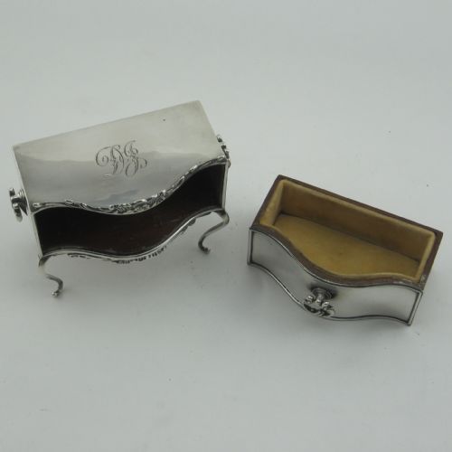 SMALL SILVER EDWARDIAN JEWELLERY BOX IN THE FORM OF A DRESSING TABLE - ADDITIONAL PHOTO 3