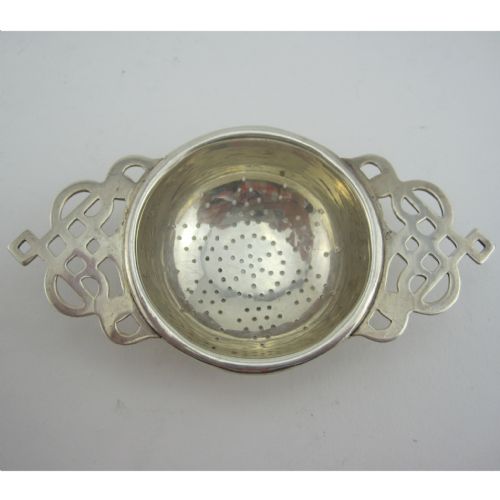 STERLING SILVER TEA STRAINER WITH CYLINDRICAL REEDED PLAIN DRIP BOWL - ADDITIONAL PHOTO 1