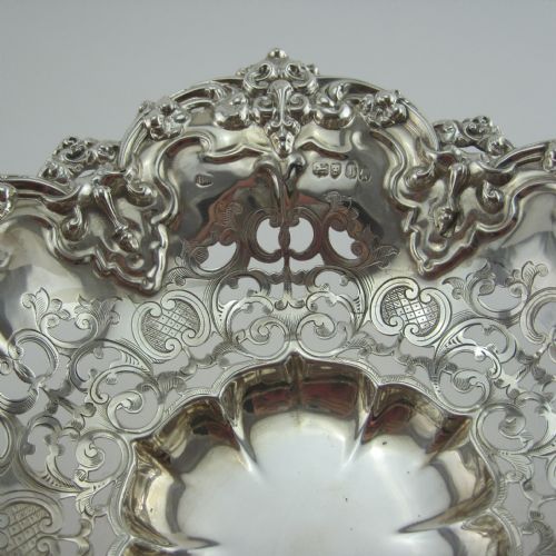 DECORATIVE VICTORIAN STERLING SILVER SHAPED CIRCULAR BASKET - ADDITIONAL PHOTO 3
