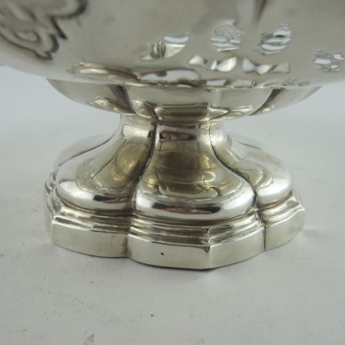 DECORATIVE VICTORIAN STERLING SILVER SHAPED CIRCULAR BASKET - ADDITIONAL PHOTO 5