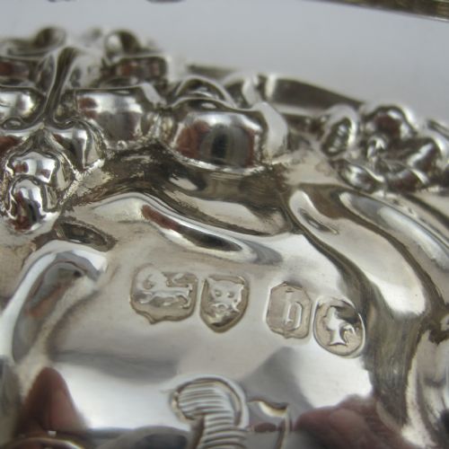 DECORATIVE VICTORIAN STERLING SILVER SHAPED CIRCULAR BASKET - ADDITIONAL PHOTO 8