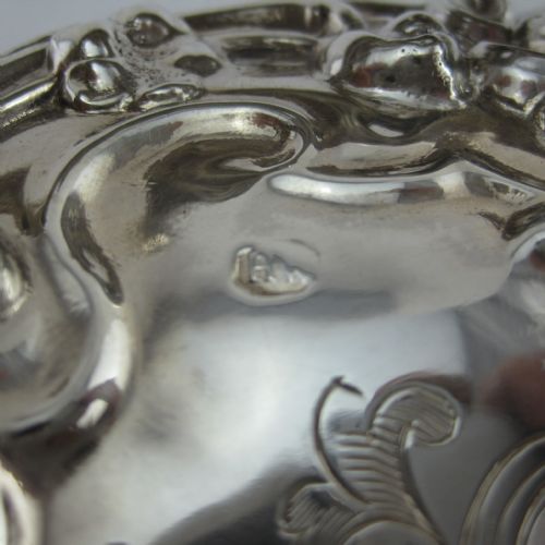 DECORATIVE VICTORIAN STERLING SILVER SHAPED CIRCULAR BASKET - ADDITIONAL PHOTO 9