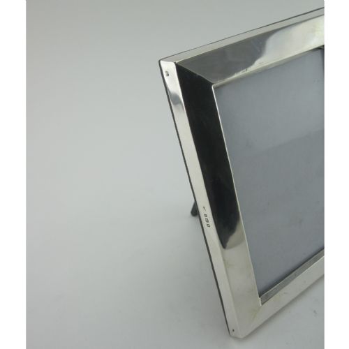 STYLISH STERLING SILVER RECTANGULAR PHOTO FRAME WITH PLAIN BORDER - ADDITIONAL PHOTO 4