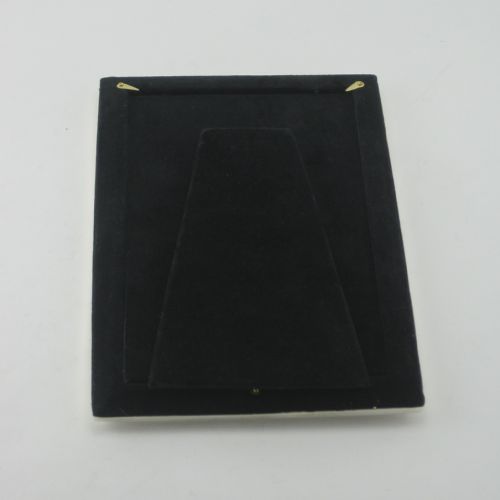 SMART PLAIN RECTANGULAR SILVER PHOTO FRAME WITH BLACK VELVET BACK - ADDITIONAL PHOTO 4