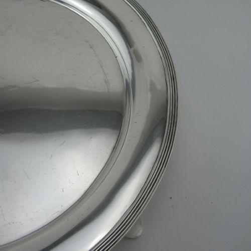 PLAIN STYLISH GLASGOW STERLING SILVER CIRCULAR SALVER - ADDITIONAL PHOTO 3