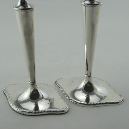ELEGANT PAIR OF EDWARDIAN STERLING SILVER CANDLESTICKS - ADDITIONAL PHOTO 2