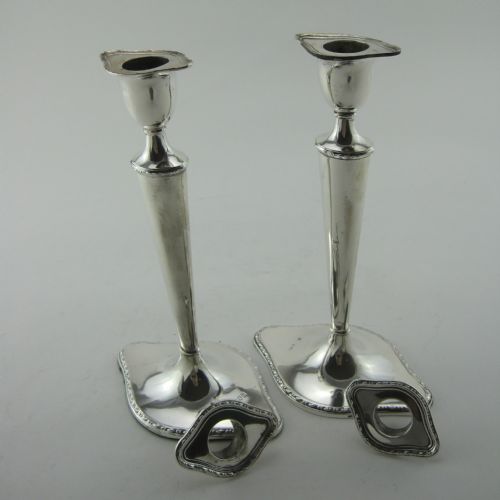 ELEGANT PAIR OF EDWARDIAN STERLING SILVER CANDLESTICKS - ADDITIONAL PHOTO 3