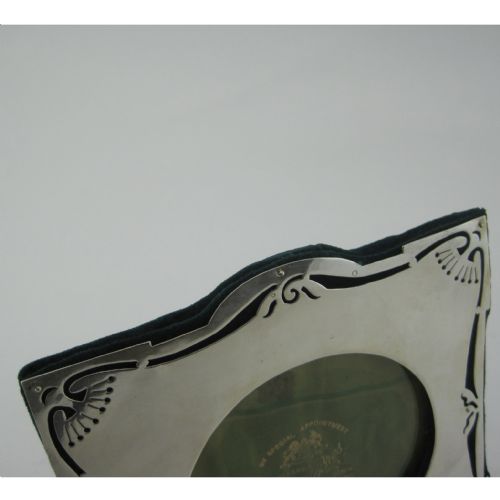 GOOD GAUGE ART NOUVEAU STYLE SQUARE STERLING SILVER PHOTO FRAME - ADDITIONAL PHOTO 1