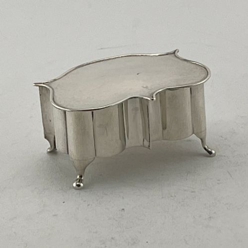 good quality sterling silver edwardian jewellery box - CATEGORY: ANTIQUE SILVER - DATED 1900