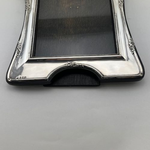 LARGE RECTANGULAR EDWARDIAN STERLING SILVER PHOTO FRAME - ADDITIONAL PHOTO 3