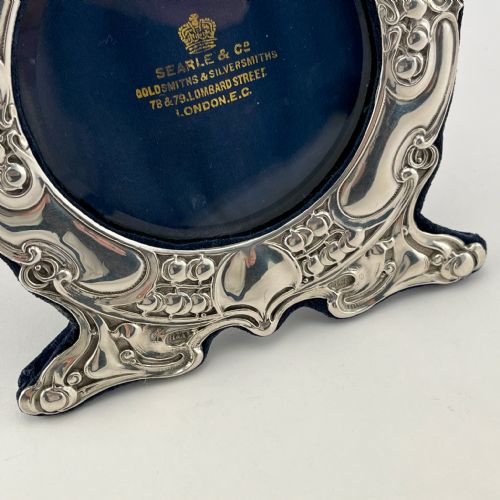 CHARMING ROUND EDWARDIAN STERLING SILVER PHOTO FRAME - ADDITIONAL PHOTO 1