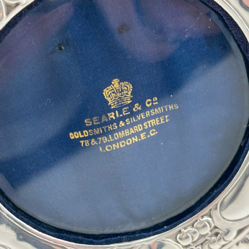 CHARMING ROUND EDWARDIAN STERLING SILVER PHOTO FRAME - ADDITIONAL PHOTO 2