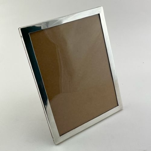 large rectangular sterling silver photo frame with plain border - CATEGORY: ANTIQUE SILVER - DATED 1920