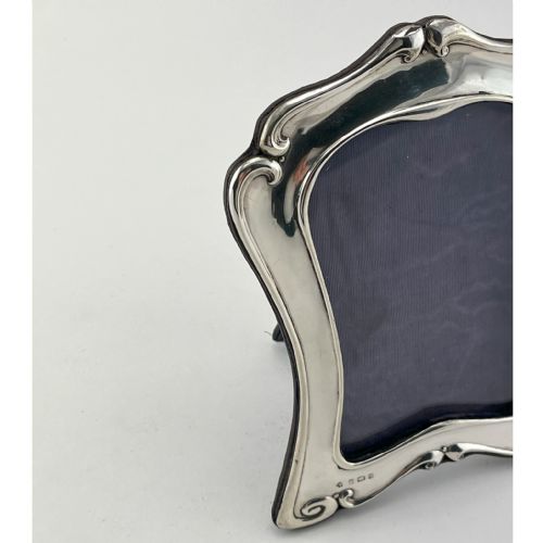 ART NOUVEAU STYLE STERLING SILVER PHOTO FRAME - ADDITIONAL PHOTO 2
