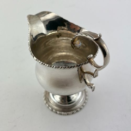 GOOD QUALITY GEORGE III STERLING SILVER CREAM JUG - ADDITIONAL PHOTO 2