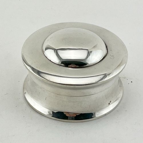 smart antique sterling silver circular jewellery box - CATEGORY: ANTIQUE SILVER - DATED 1900