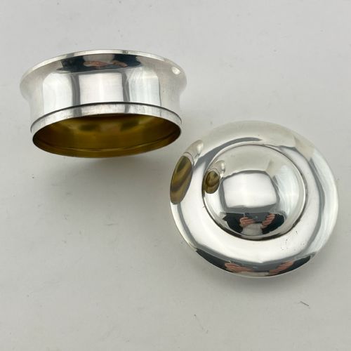 SMART ANTIQUE STERLING SILVER CIRCULAR JEWELLERY BOX - ADDITIONAL PHOTO 5