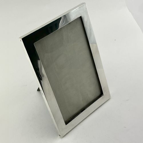 charles richard comyns sterling silver photo frame - CATEGORY: ANTIQUE SILVER - DATED 1910
