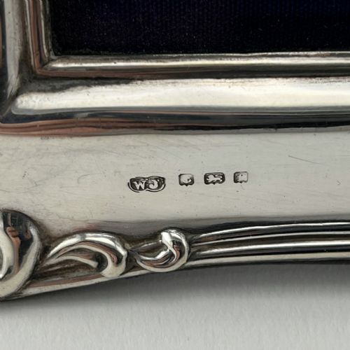 LARGE EDWARDIAN STERLING SILVER PHOTO FRAME - ADDITIONAL PHOTO 3