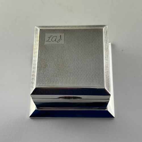 SMART SQUARE CHESTER STERLING SILVER TRINKET BOX - ADDITIONAL PHOTO 2