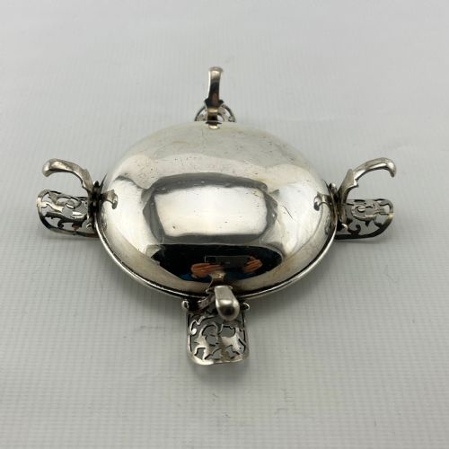 UNUSUAL ANTIQUE STERLING SILVER ASH TRAY - ADDITIONAL PHOTO 4