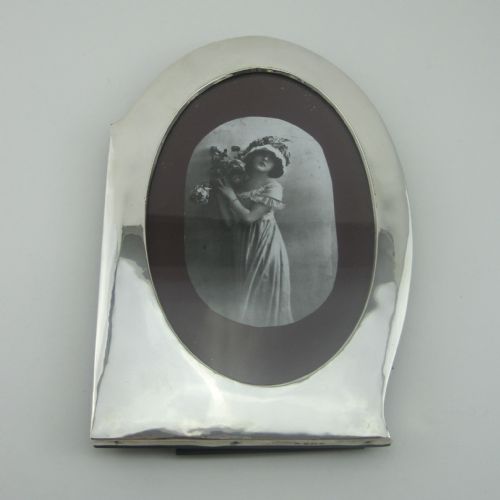 UNUSUAL ANTIQUE OVAL SHAPED STERLING SILVER PHOTO FRAME - ADDITIONAL PHOTO 1
