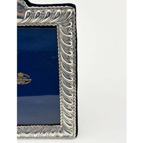 WILLIAM COMYNS STERLING SILVER RECTANGULAR PHOTO FRAME - ADDITIONAL PHOTO 3