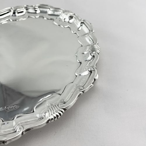 VICTORIAN STERLING SILVER GEORGE III STYLE SHAPED ROUND SALVER - ADDITIONAL PHOTO 1
