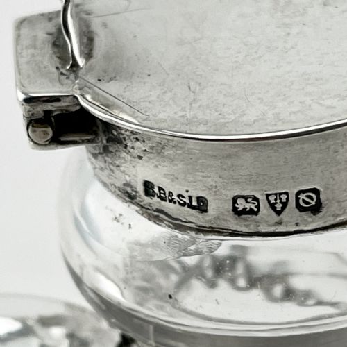 PAIR OF STERLING SILVER AND GLASS WHISKY NOGGINS - ADDITIONAL PHOTO 3