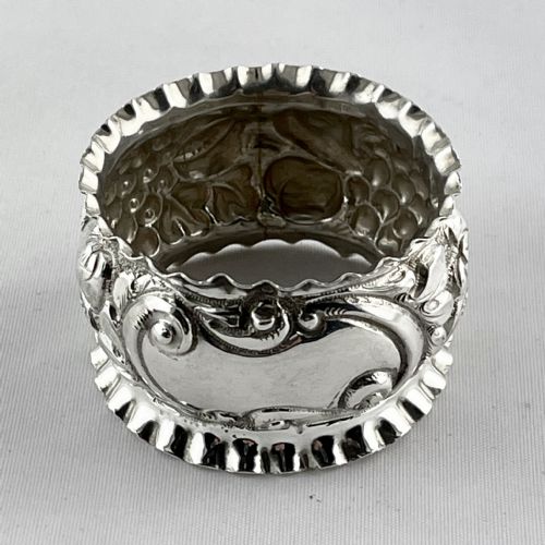 PRETTY STERLING SILVER BOXED SINGLE NAPKIN RING - ADDITIONAL PHOTO 1