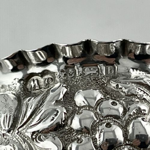 PRETTY STERLING SILVER BOXED SINGLE NAPKIN RING - ADDITIONAL PHOTO 4