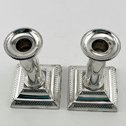 PRETTY PAIR OF EDWARDIAN STERLING SILVER CANDLESTICKS - ADDITIONAL PHOTO 1
