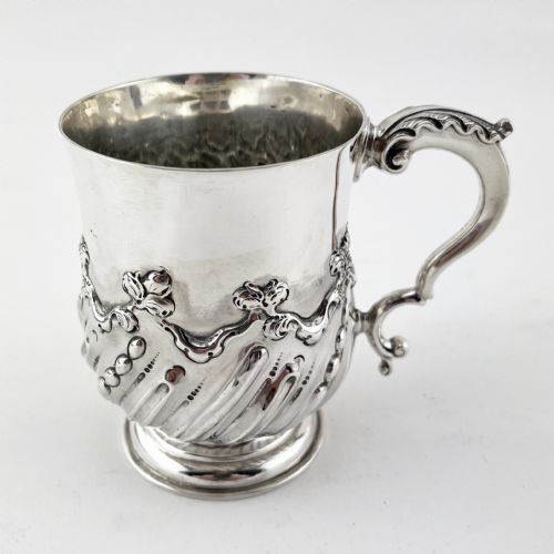 VICTORIAN STERLING SILVER CHRISTENING MUG WITH VERY GOOD GAUGE OF SILVER - ADDITIONAL PHOTO 1