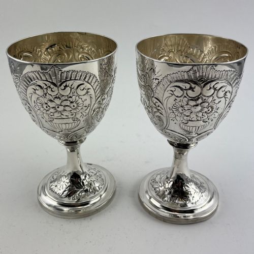 PAIR OF GEORGIAN STERLING SILVER GOOD QUALITY GOBLETS - ADDITIONAL PHOTO 1