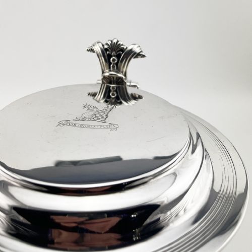 LARGE VICTORIAN STERLING SILVER THREE PINT LIDDED TANKARD - ADDITIONAL PHOTO 3