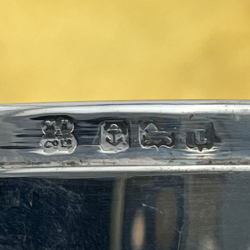 LARGE OVAL STERLING SILVER JEWELLERY OR TRINKET BOX - ADDITIONAL PHOTO 4