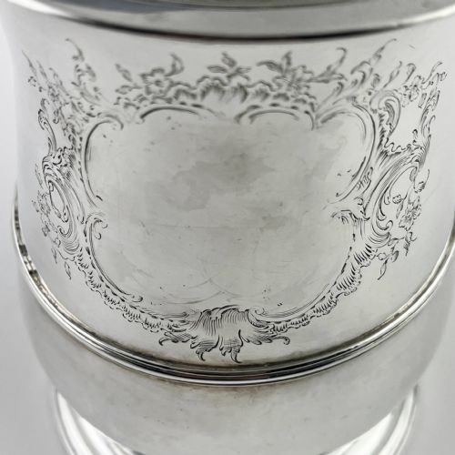 LARGE GEORGE II STERLING SILVER LIDDED TANKARD - ADDITIONAL PHOTO 4