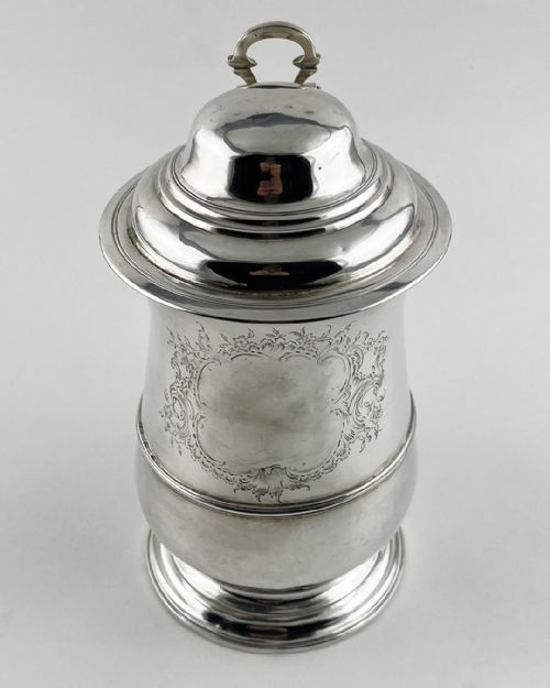 LARGE GEORGE II STERLING SILVER LIDDED TANKARD - ADDITIONAL PHOTO 5