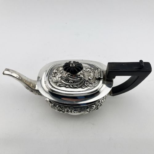 PRETTY STERLING SILVER LATE VICTORIAN THREE PIECE BACHELOR TEA SET - ADDITIONAL PHOTO 2
