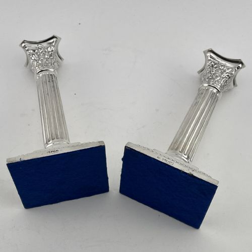 PAIR OF EDWARDIAN STERLING SILVER CANDLESTICKS IN CORINTHIAN STYLE - ADDITIONAL PHOTO 6
