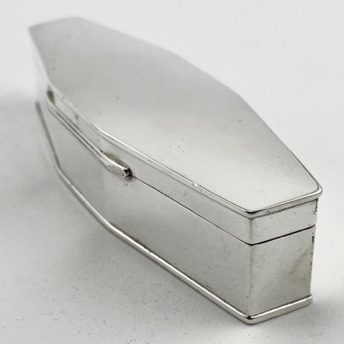 COFFIN SHAPED ANTIQUE STERLING SILVER TRINKET OR JEWELLERY BOX - ADDITIONAL PHOTO 5