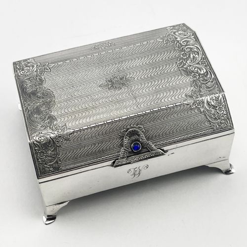 UNUSUAL SHAPED STERLING SILVER JEWELLERY OR TRINKET BOX - ADDITIONAL PHOTO 1