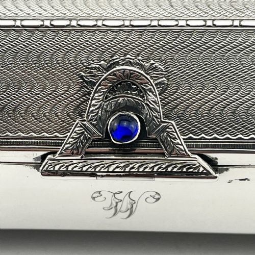 UNUSUAL SHAPED STERLING SILVER JEWELLERY OR TRINKET BOX - ADDITIONAL PHOTO 2