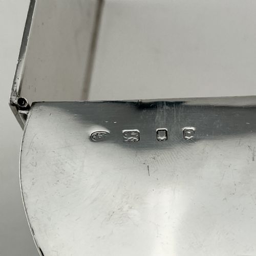 SQUARE STERLING SILVER TRINKET BOX WITH ENGINE TURNED PATTERNED HINGED LID - ADDITIONAL PHOTO 5