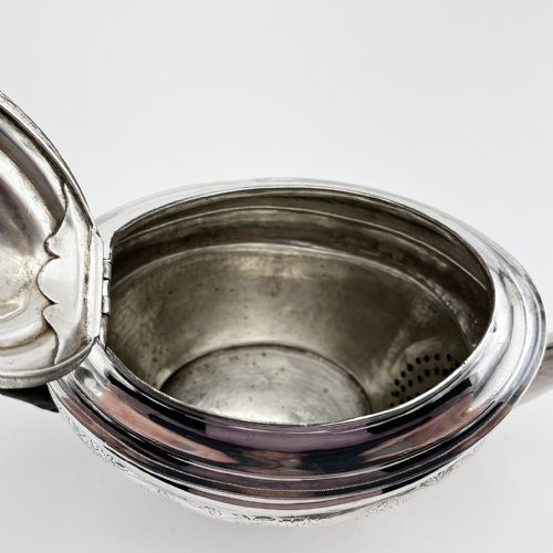ELEGANT GEORGIAN STERLING SILVER TEAPOT - ADDITIONAL PHOTO 5
