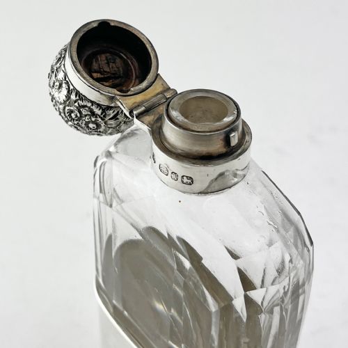 VICTORIAN GLASS AND STERLING SILVER HIP FLASK WITH REMOVABLE GILT CUP - ADDITIONAL PHOTO 5