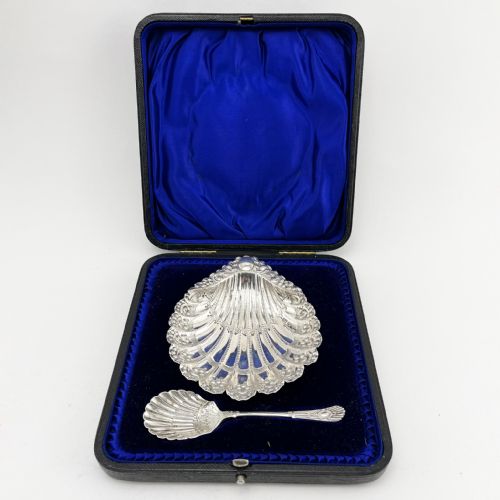 boxed sterling silver butter dish and spoon - CATEGORY: ANTIQUE SILVER - DATED 1900