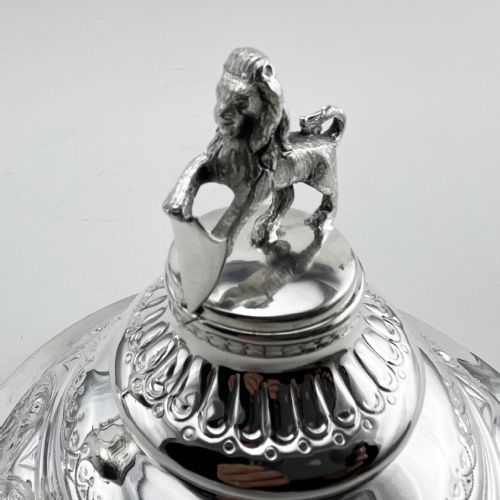 VERY LARGE VICTORIAN SILVER PLATED LIDDED TROPHY CUP - ADDITIONAL PHOTO 5